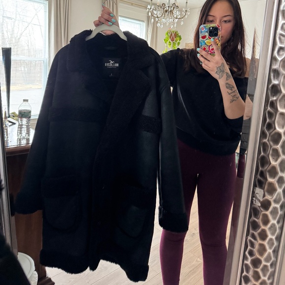 Hollister Women’s Faux Suede & Shearling Coat - Picture 6 of 7